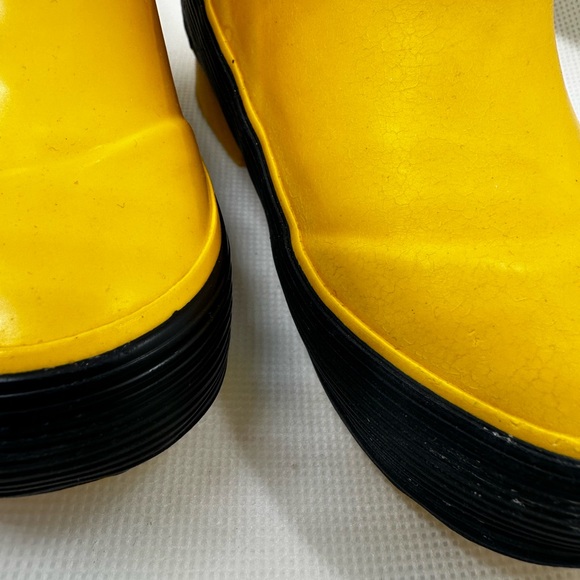 L.L Bean Toddler Rain Boots. Size 5C - Used Good Condition - Picture 4 of 4